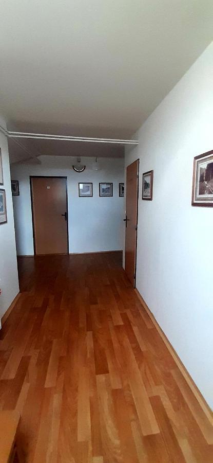 Отель Penzion U Draci Skaly Svojse Экстерьер фото